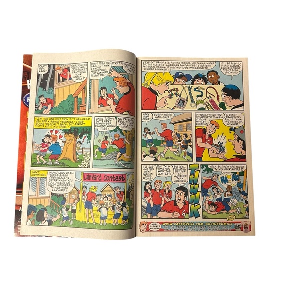 Archie Comic Book Issue #576 - Picture 2 of 4